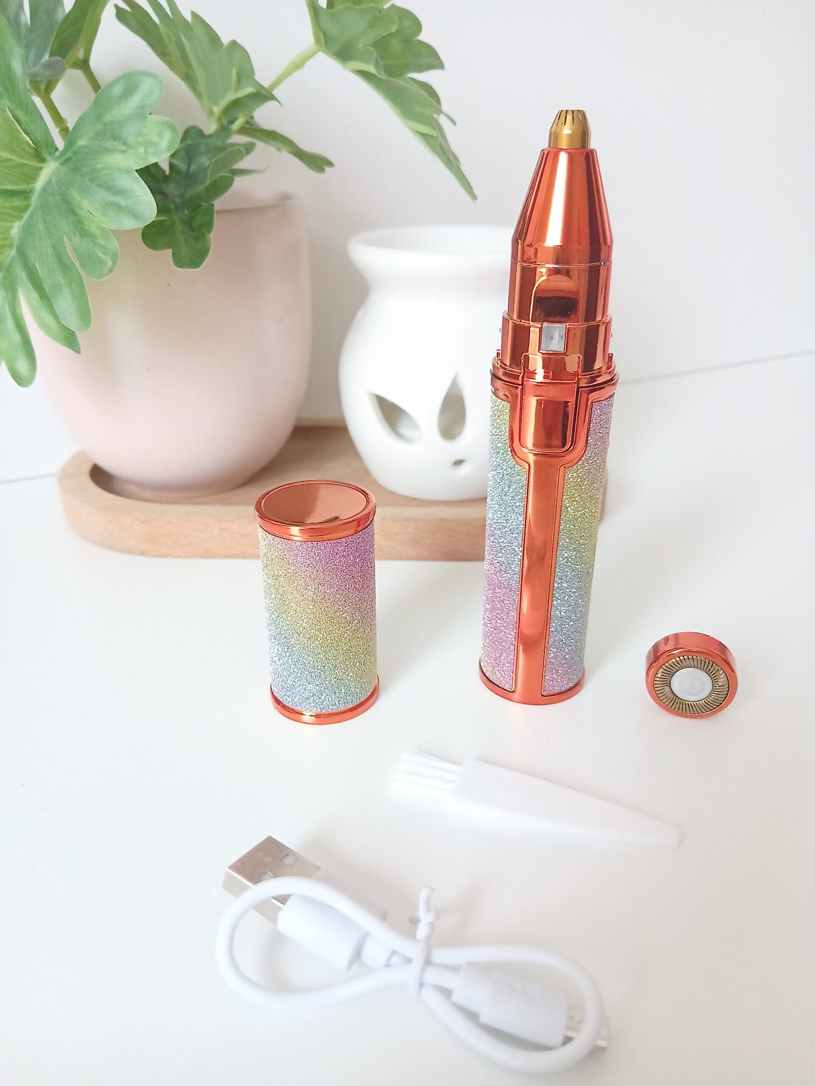 قلم إزالة شعر الوجه قلم إزالة شعر الوجه